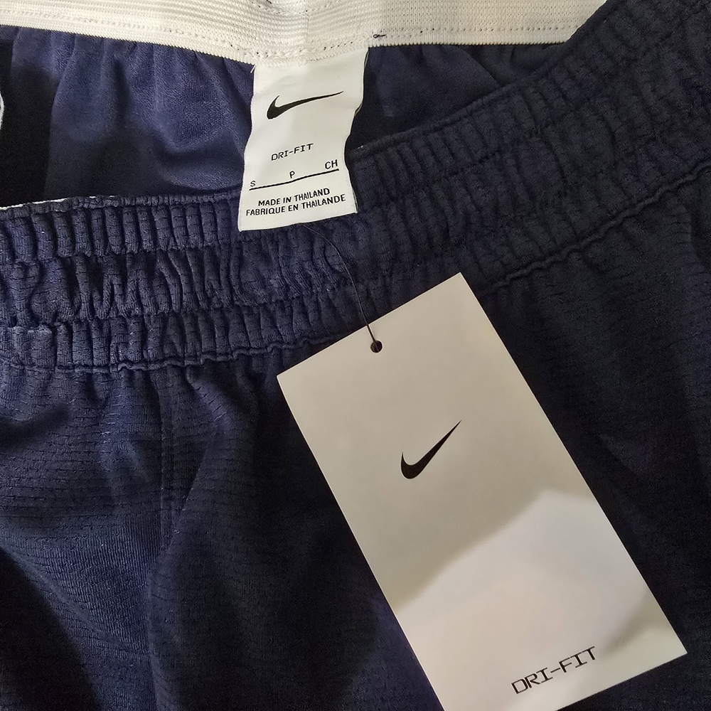 Nike Men's Athletic Shorts in Navy and Red - Picture 9 of 10